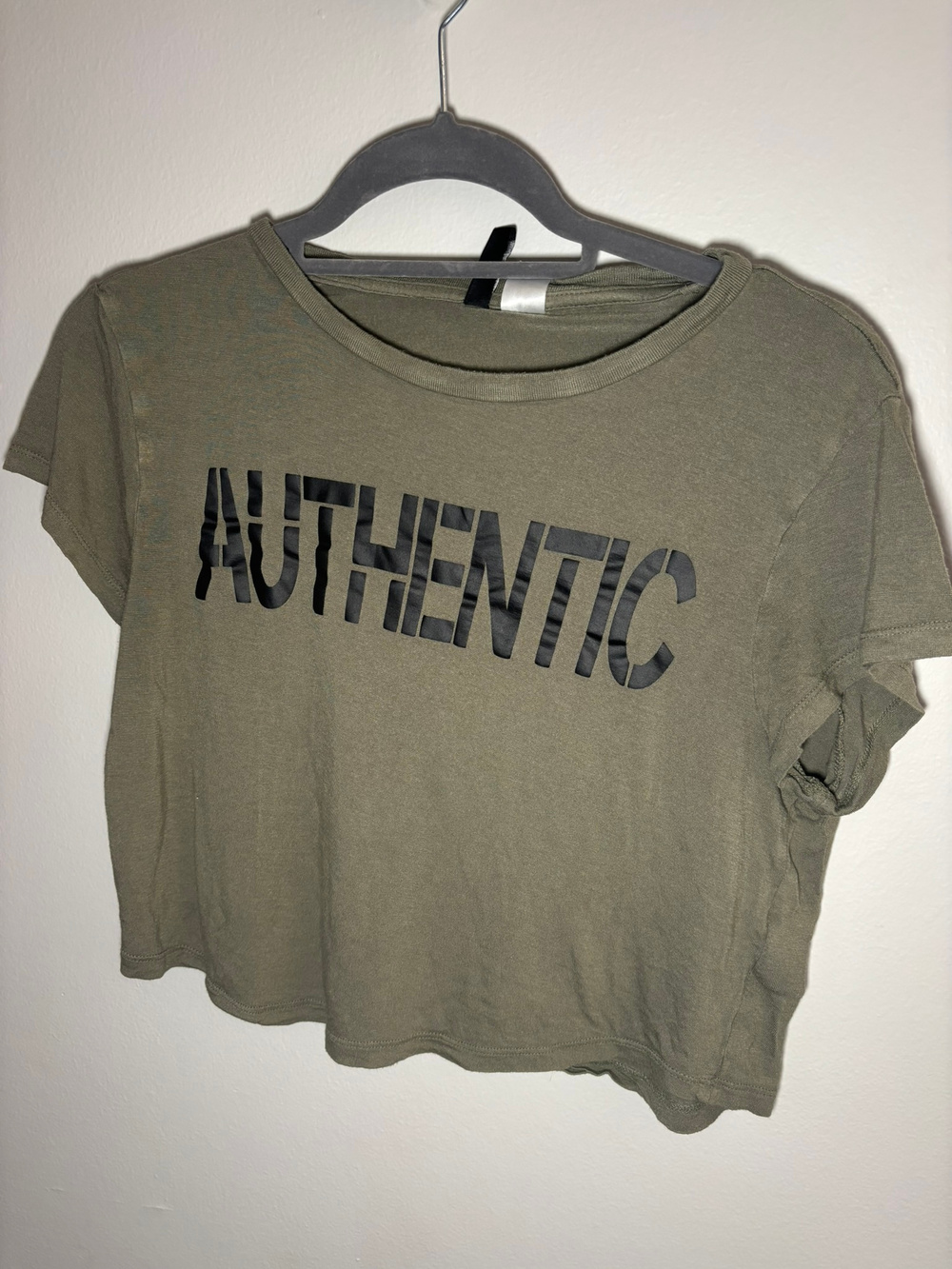 H&M Divided Authentic Cropped T-Shirt Olive Green Size M